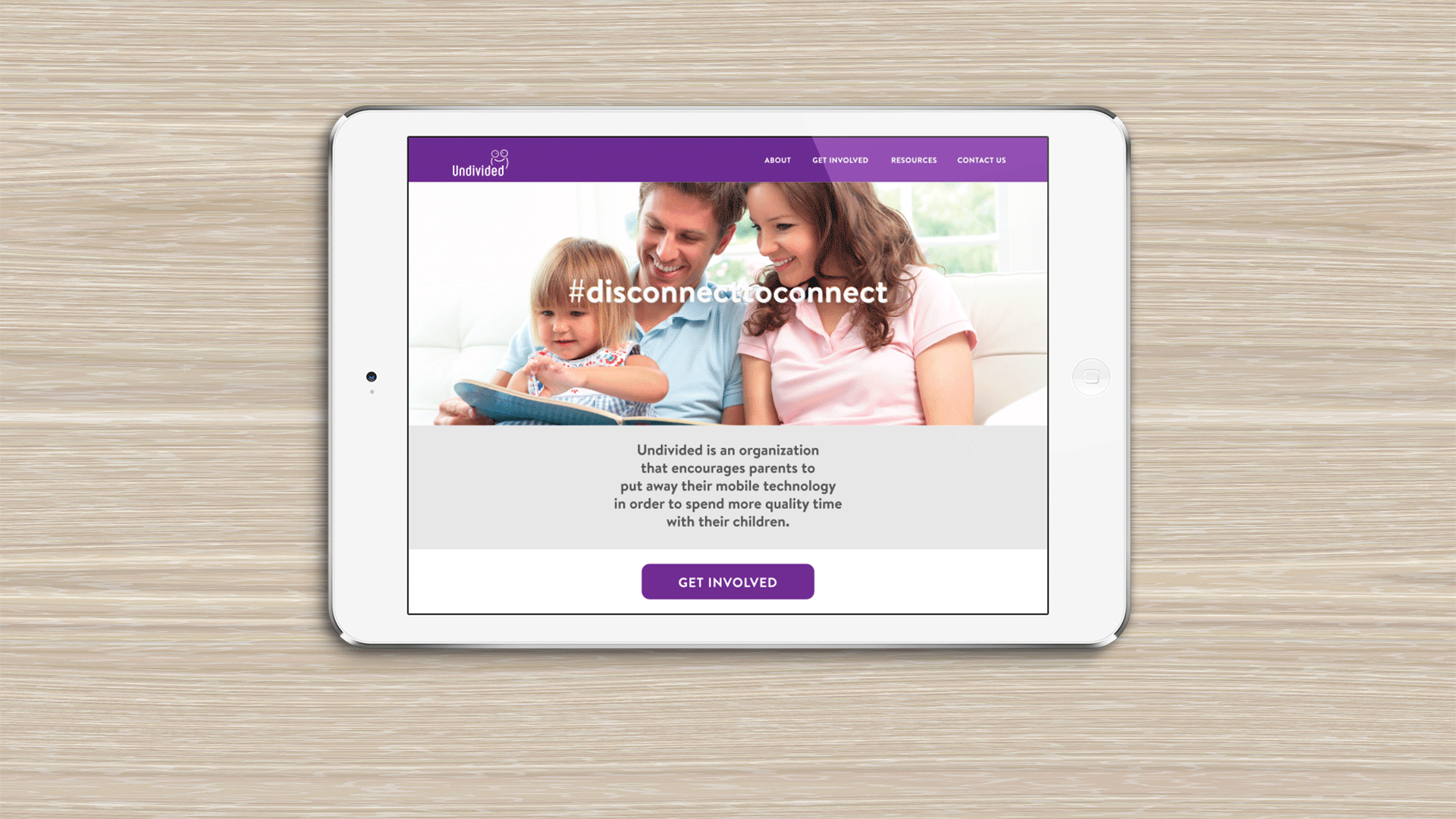 Amanda Siegmann | Digital, Design, Identity | Undivided encourages parents to reduce their smartphone usage to increase time with their children